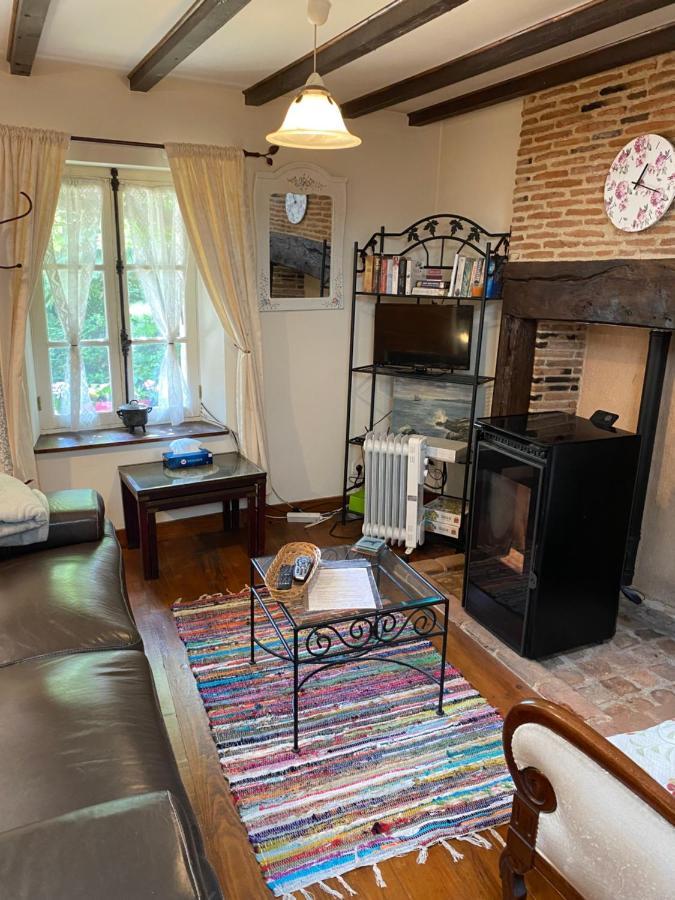 Red Gate Cottage Saulgond Ngoại thất bức ảnh